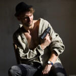 Seitenlicht Pistole Revolver Ruine Fotograf Portrait Portraitfotografie Lost Place Dresden Bischofswerda Blasewitz