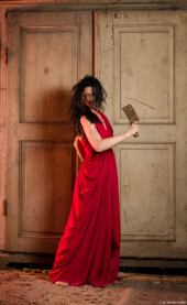 Erotik Dachboden Fleischerbeil Kohlenbunker Kunst Violine Kohle Erotikshooting Lost Place Schrank