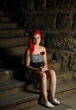 Portraitfotograf Portraitfotografie Fotograf Marienbrücke Rote Haare Dresden Kamenz Radebeul Treppe