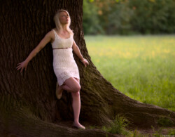 Wiese Weißes Kleid blond Sommer Portraitfotograf Portrait Dresden Löbtau Heidenau Pirna Dippoldiswalde
