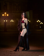Overkneestiefel Erotikshooting Rotes Kleid Teilakt Zwinger Kunst Fotoshooting Portrait Dessous Dresden Theaterplatz Stolpen Bischofswerda