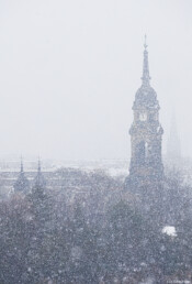 Trinitatiskirche in Dresden Trinitatiskirche Dresden Winter Schneetreiben Schnee Wilsdruff Kamenz Striesen Löbtau Freital Tharandt Blasewitz Dippoldiswalde