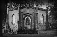 Tristesse SchwarzWeiß Nossen Friedhof Portraitfotografie