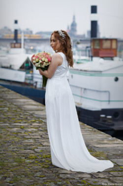Schiffsanleger Elbe Fotograf Schleier Hochzeitsfotografie Hochzeitsfotograf Brautpaarshooting Pieschen Dresden