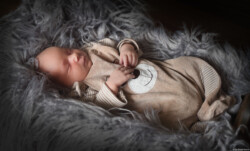 Newbornfotograf Fotograf Neugeborenenfotograf Schlaf Neugeborenenfoto Newborn Newbornfoto Neugeborenenfotografie Baby Dippoldiswalde Wilsdruff Dresden