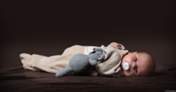 Newbornfoto Neugeborenenfotograf Babyportrait Neugeborenes Newbornfotograf Neugeborenenfoto Newborn Neugeborenenfotografie Neugeborenenportrait Dresden