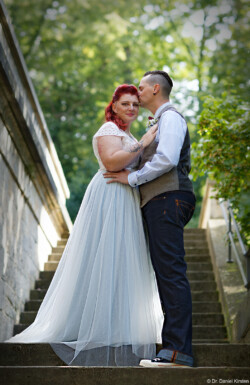 Fotografie Bildbearbeitung Daniel Kirsten Portrait Dresden Hochzeit Treppe Pirna