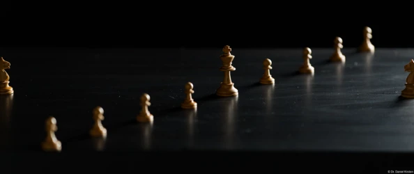 200mm f/2.8 Daniel Kirsten Hochzeitsfotograf Fotograf Dresden Schach Schärfentheorie König Bauern Springer