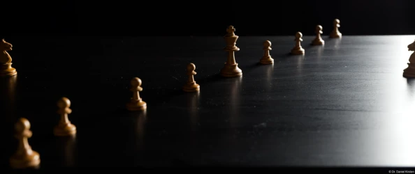 50mm f/5.6 Daniel Kirsten Hochzeitsfotograf Fotograf Dresden Schach Schärfentheorie König Bauern Springer