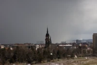Hier liefert das Helios-44M erstaunlich starke Konstraste bei Offenblende. Helios-44M Helios Helios-44 58mm Dresden Johannstadt Trinitatiskirche