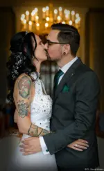 Hochzeitskuss. Hochzeitsfotograf Dresden Daniel Kirsten Hochzeitskuss Kuss Bildbearbeitung