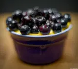 Ich habe das Foto mit zwei verschiedenen Lichteinstellungen aufgenommen und mittels Ebenentechnik zusammengesetzt. So erhielt ich weiche Licht-Schatten-Verläufe und markante Bokehbälle. Pentax Asahi Super-Takumar 50mm f/1.4