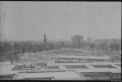 Trinitatiskirche in Dresden-Johannstadt bei Schnee. Voigtländer Bessa 2 6x9