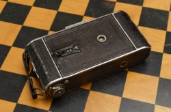 Zusammengeklappt. Voigtländer Bessa 2 6x9 Anastigmat Voigtar 1:6.3 105