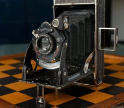 Die Front mit dem Anastigmat Voigtar 1:6.3  f=105mm. Voigtländer Bessa 2 6x9 Anastigmat Voigtar 1:6.3 105mm