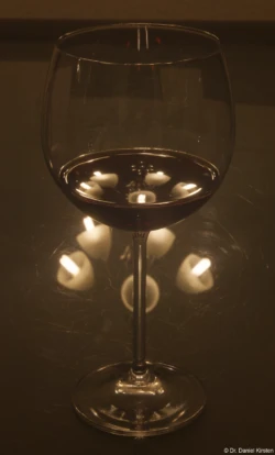 Dies ist, soweit ich mich erinnern kann, mein allererstes Foto mit f/32. Carl Zeiss Jena Tessar 1:4.5 75mm Rotwein