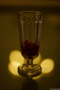 Cyclop 1.5/85 Glas mit Kirschen und Lichtern