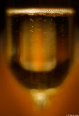 Zwischenring, f/1.4, Vollformat. Olympus G. Zuiko f/1.4 50mm Zwischenring Weinglas Makro