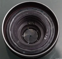 Die Blende ist eingebaut. Ich habe die Lamellen mit Aceton gereinigt. Carl Zeiss Jena Tessar 2.8/50 Blende