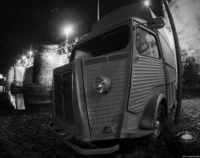 Citroën Typ H an der Augustusbrücke Dresden. Pentax Asahi Fish-eye-Takumar 4/17