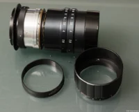 Für zwischenzeitliche Überprüfungen teilmontiert und mit M42-EF-Mountadapter versehen. Petri C.C 135mm 2.8