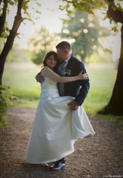 Eine weitere Variante. Brautpaar Abend Hochzeit Gegenlicht Dresden Kamenz Tharandt Johannstadt Radeberg