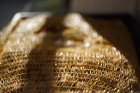 Sack mit Walnüssen. Das Bokeh ist sehr gut zu erkennen (f/2, Vollformat). Helios-44 2/58 Bokeh Sack Wallnüsse